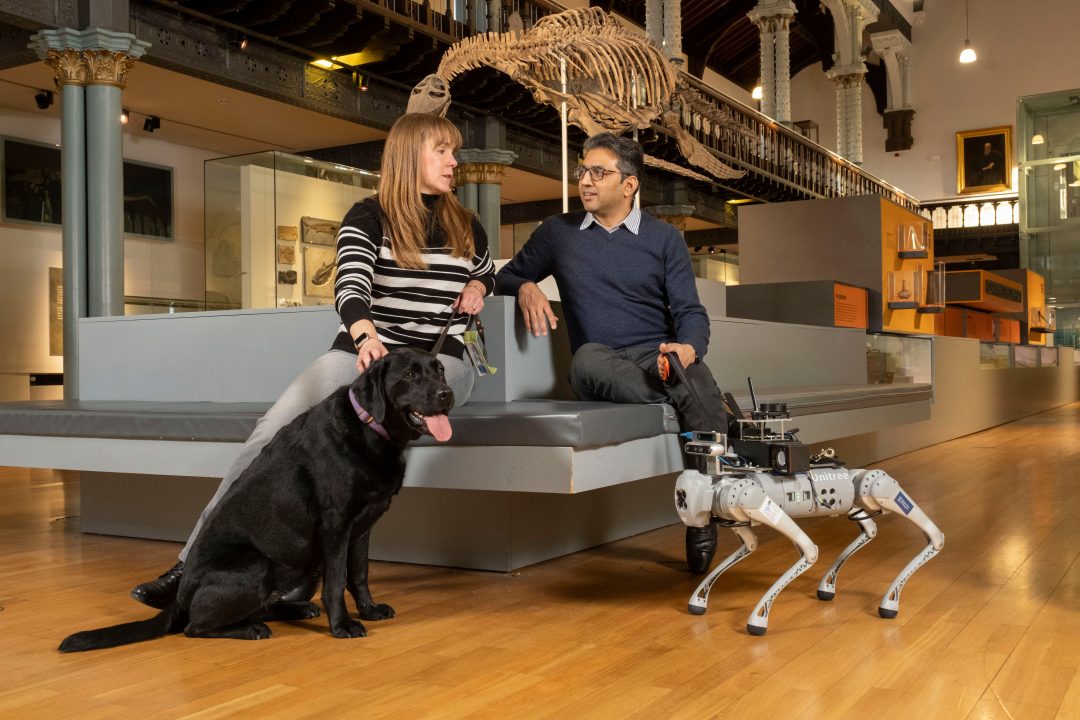 หุ่นยนต์สุนัขขับเคลื่อนโดย AI เพื่อนร่วมทางใหม่สำหรับผู้พิการทางสายตา